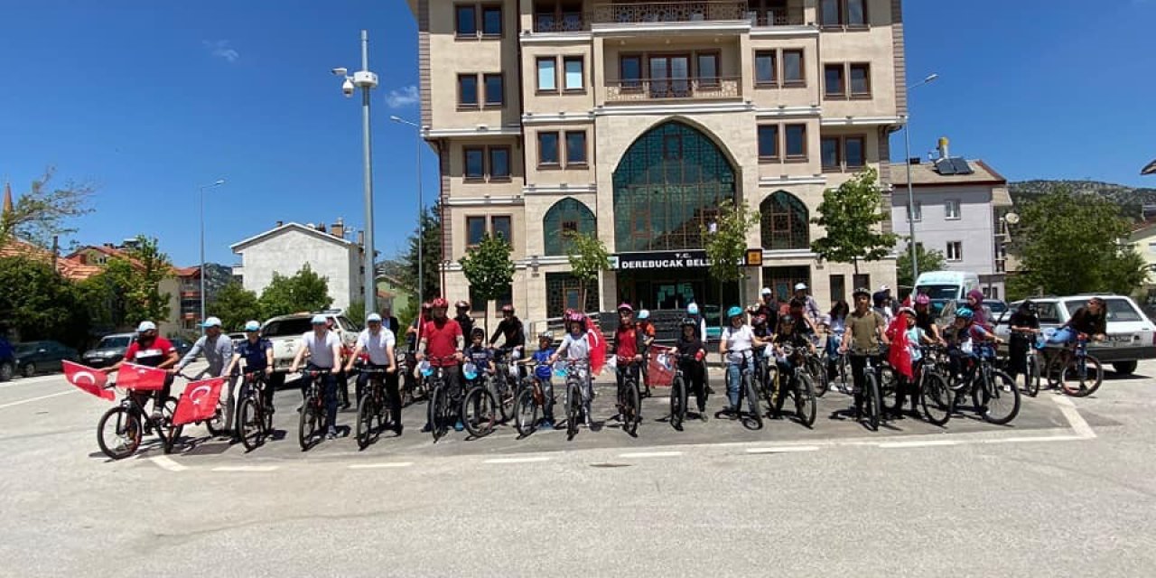 Derebucak’ta Protokol Gençlerle Pedal Çevirdi