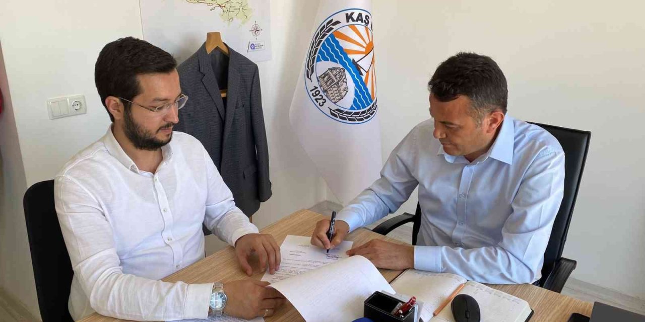 Kaş Belediyesi’nde Toplu İş Sözleşmesi