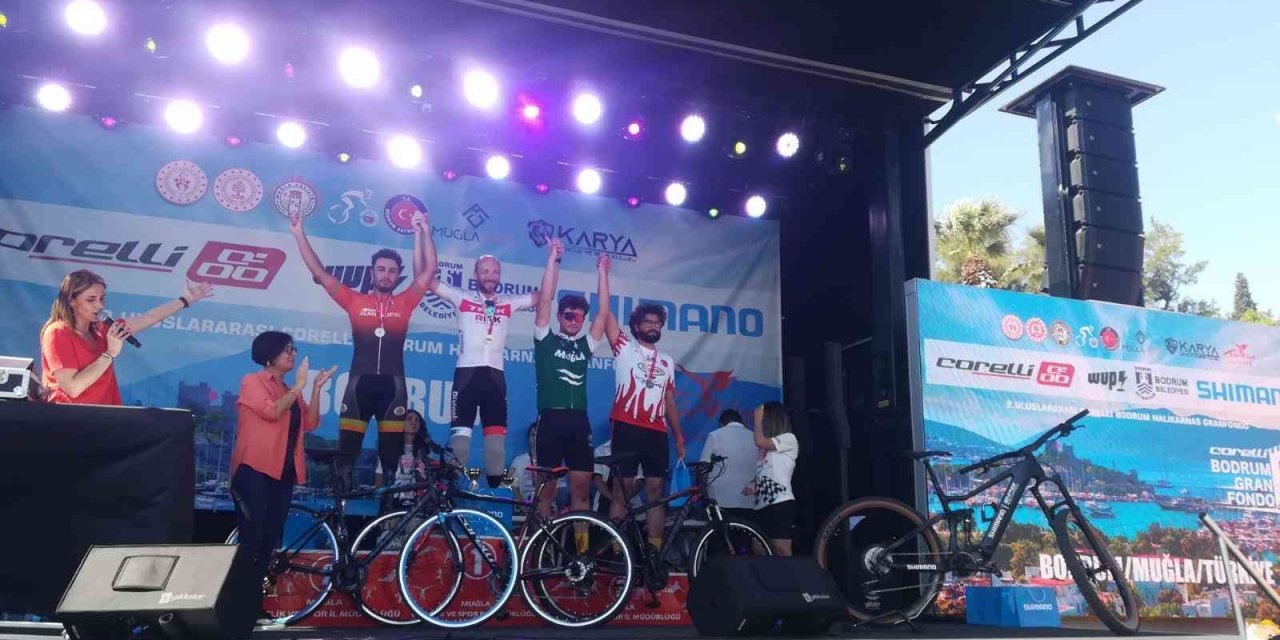 Alanyasporlu Bisikletçiler Bodrum’da 2 Madalya Kazandı