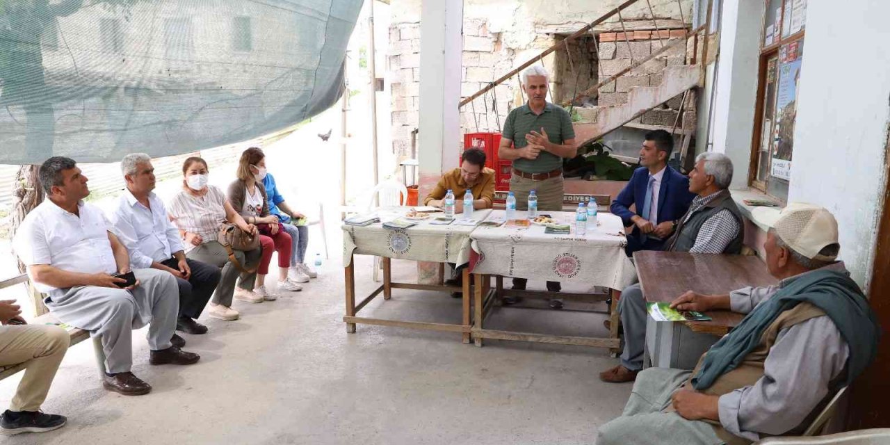 Mersin’de Üreticilere ’doğru Bitki Besleme’ Semineri