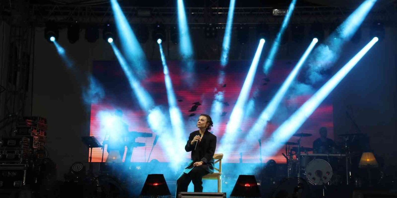 Konya’da Hayranları Fatma Turgut’la Coştu