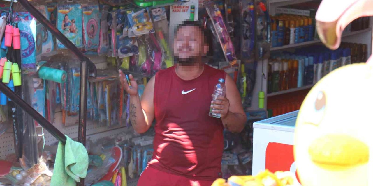 Haczi Benzin Ve Çakmakla Engellemek İsteyen Aileyi Polis Güçlükle İkna Etti