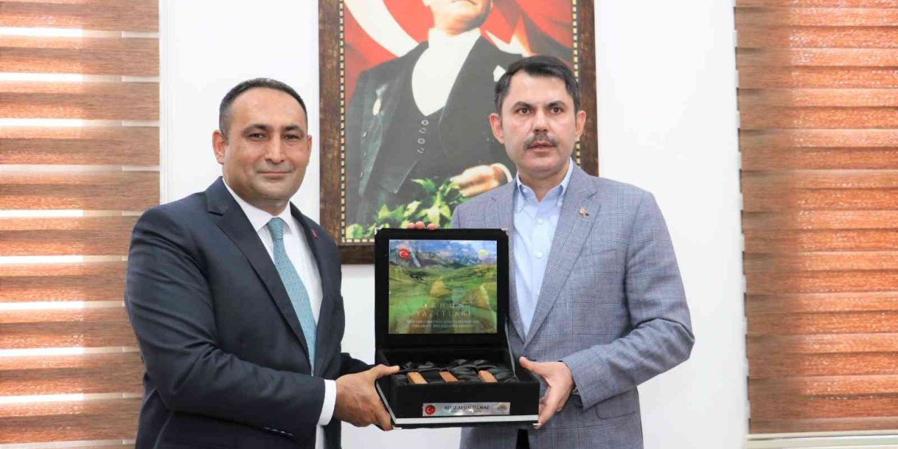 Bakan Kurum, Toroslar Belediye Başkanı Yılmaz İle Buluştu