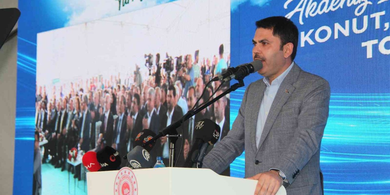 Bakan Kurum: "istanbul’un Fethinin 569. Yıl Dönümünde Atatürk Havalimanı’ndaki Türkiye’nin En Büyük Millet Bahçesini İlk Fidanlarıyla Buluşturuyoruz"