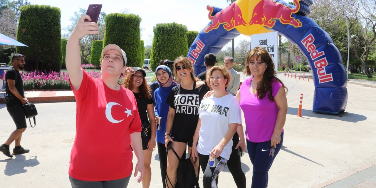 Akdeniz Üniversitesi’nde Bin 919 Metrelik Parkurda Anlamlı Koşu