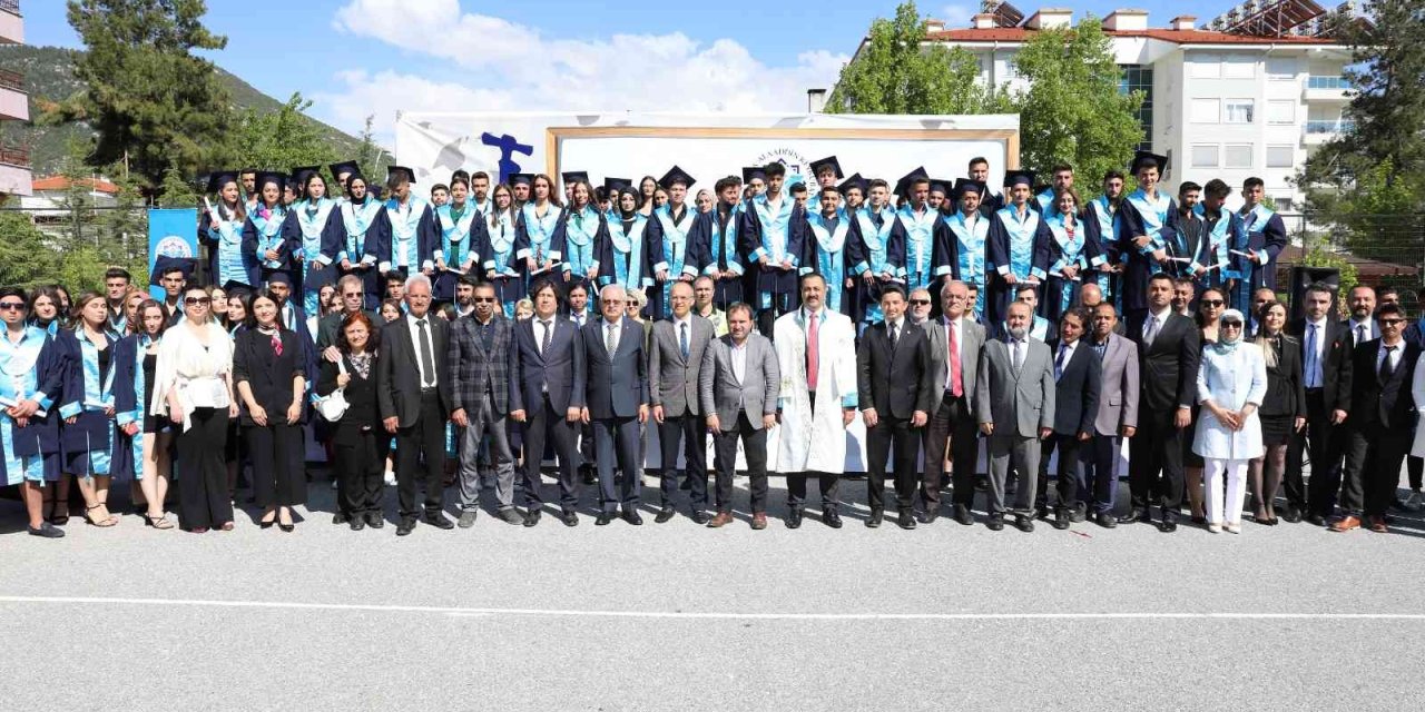 Alkü Akseki Myo’da Mezuniyet Heyecanı