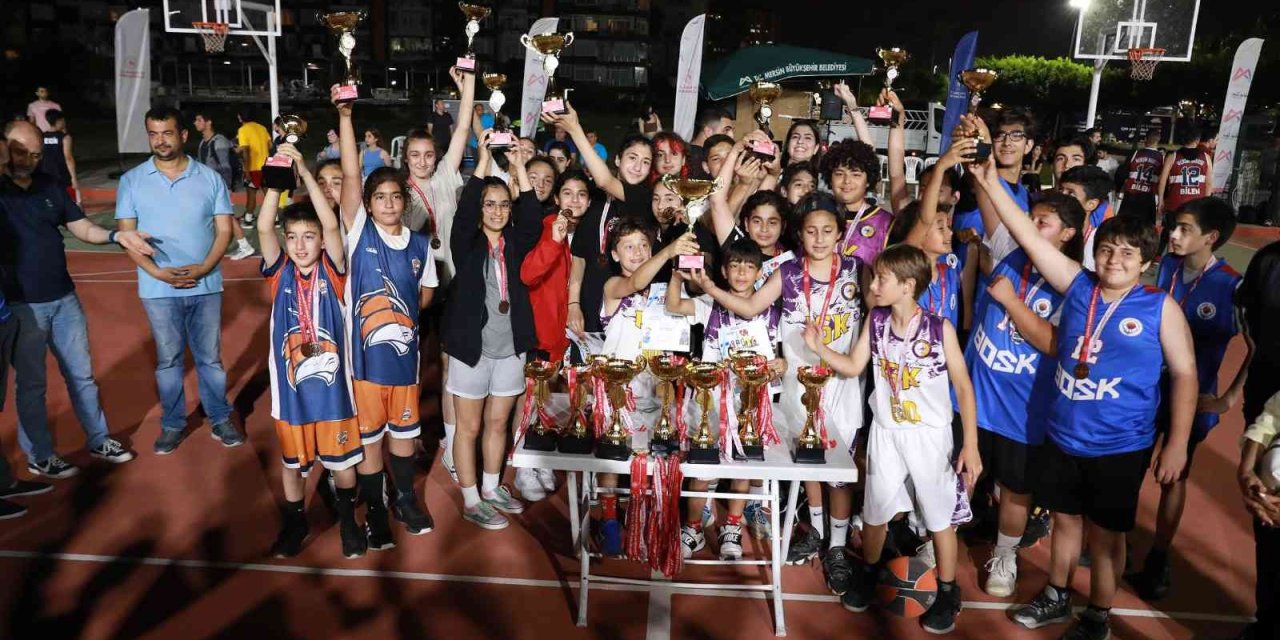 3x3 Basketbol Turnuvası Sona Erdi