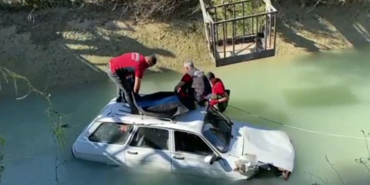 Otomobiliyle Kanala Uçan Bekçi Hayatını Kaybetti