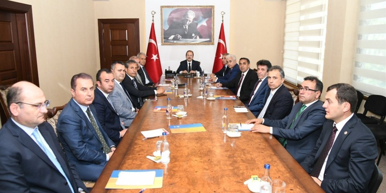 Yeni Vali Pehlivan, Mersin Mesaisine Hızlı Başladı