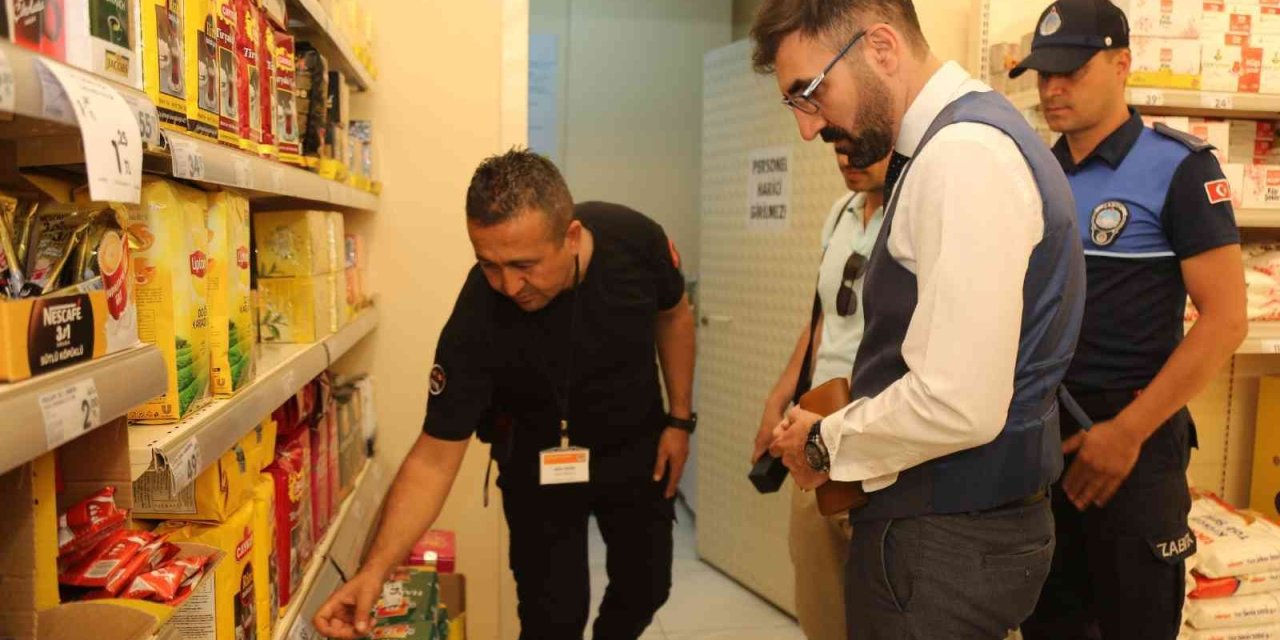 Toroslar Zabıtasından Etiket Denetimi