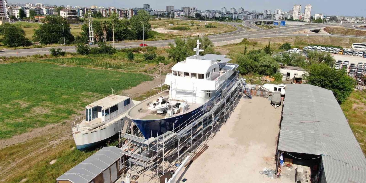 Türkiye’nin En Büyük Su Altı Arkeolojisi Araştırma Gemisi Suya İniyor