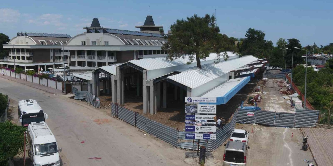Kemer Otopark Ve Pazar Yeri Turizm Sezonuna Hazır