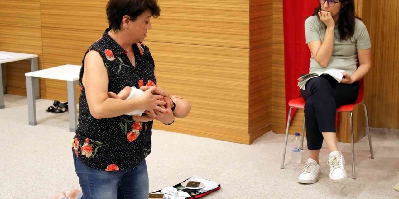 Manavgat Belediyesi Çalışanlarına İlkyardım Eğitimi