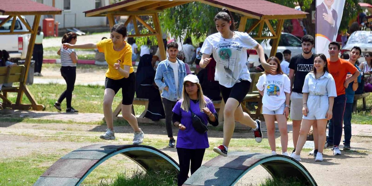 Sınava Girecek Öğrenciler Tarsus Gençlik Kampı’nda Moral Buldu