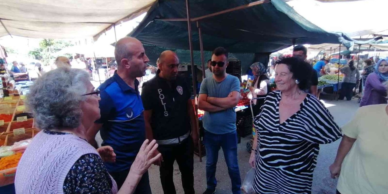 İsveçli Kadın Turist, Alışveriş İçin Geldiği Pazarda Çantasından Oldu