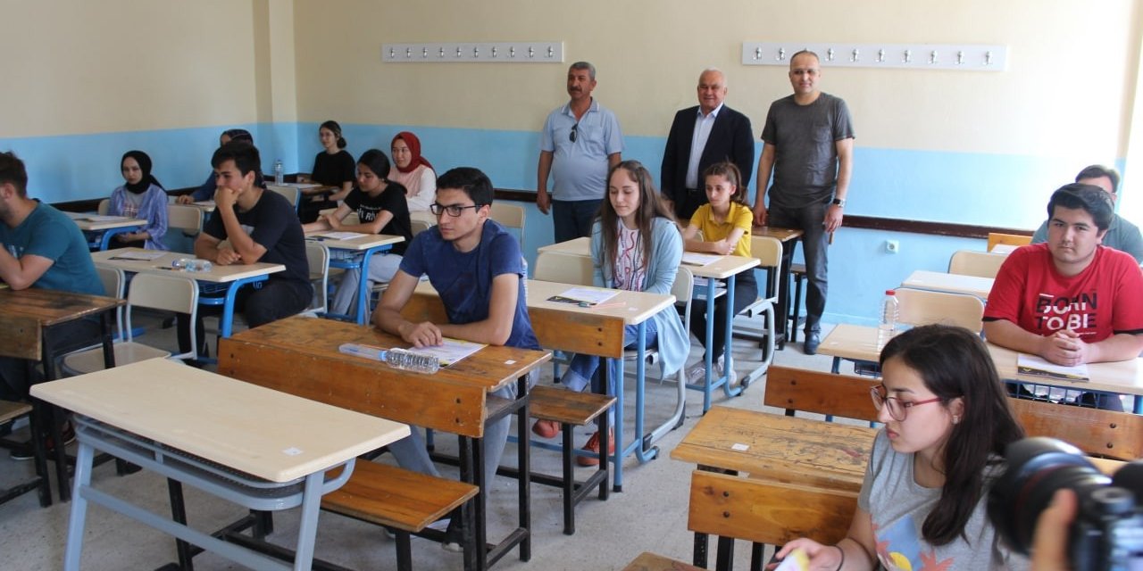 Yks Öncesi 2 Bin Öğrenciden Son Prova