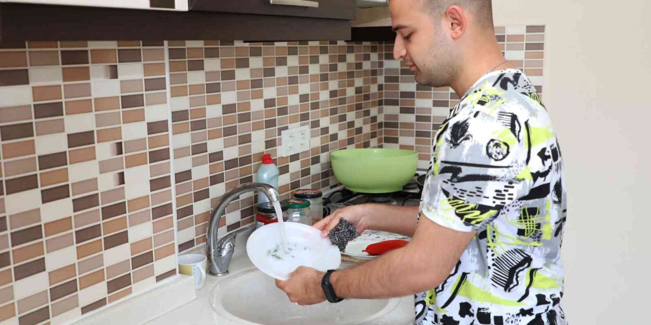 Üniversite Öğrencileri Evlerinde Aylık 5 Ton Suyu Ücretsiz Kullanıyor.