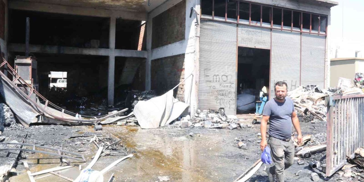 Geri Dönüşüm Malzemelerinin Bulunduğu Dükkanda Çıkan Yangın Korkuttu