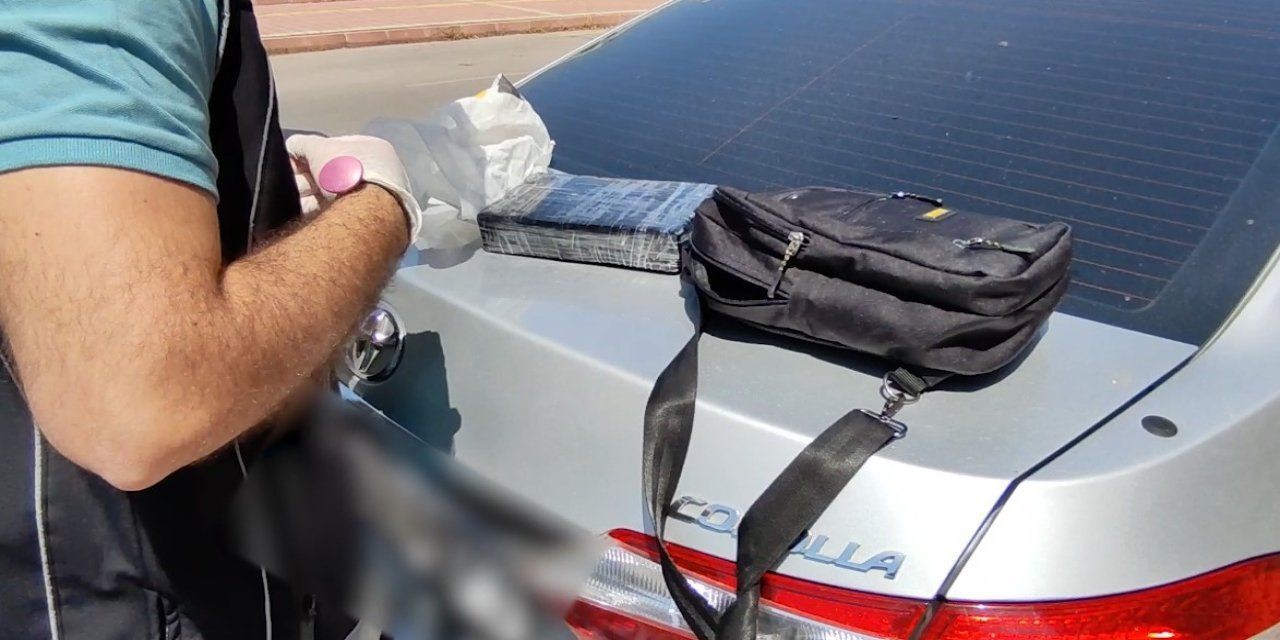 Antalya’da Otomobilde Uyuşturucu Operasyonu