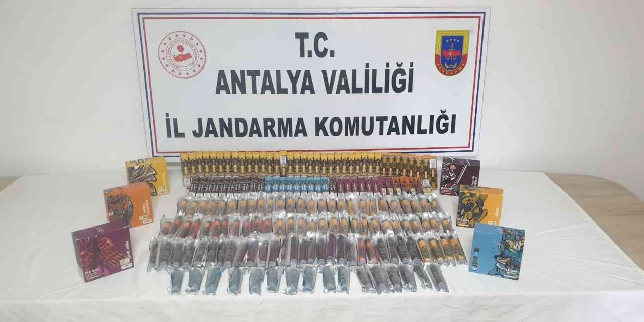 Piyasa Değeri 50 Bin Tl Olan Kaçak Elektronik Sigara Ele Geçirildi