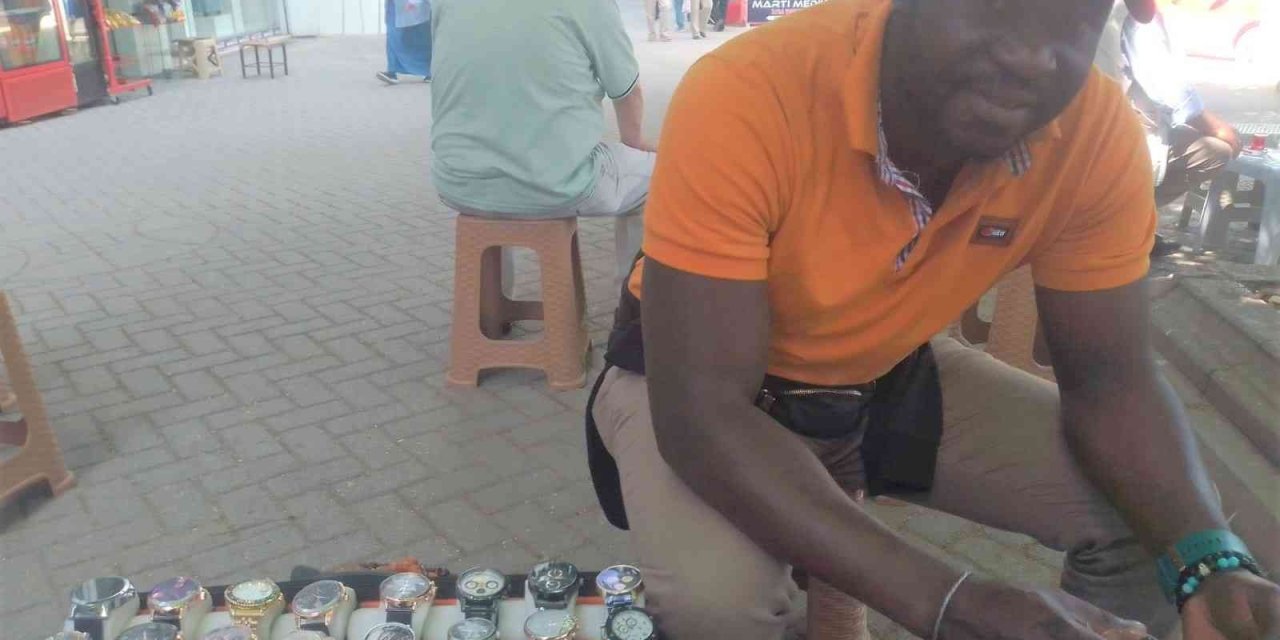 Ekmek Parası İçin 5 Bin Kilometre Uzaktan Geldi