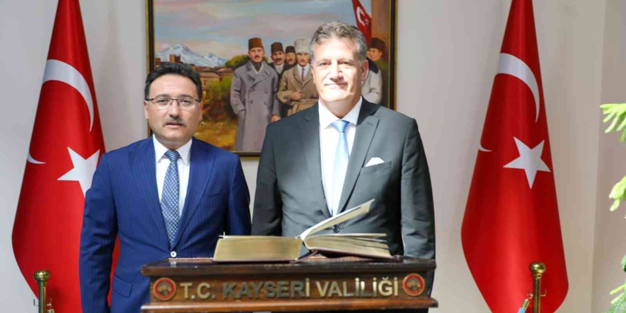 Kktc Bayındırlık Ve Ulaştırma Bakanı Arıklı’dan Vali Çiçek’e Ziyaret