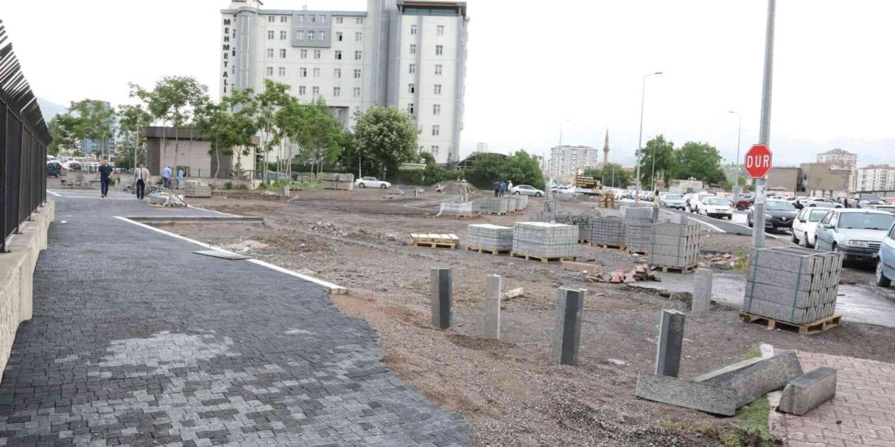 Başkan Palancıoğlu: "şehrin Merkezinde Hummalı Çalışma Devam Ediyor"