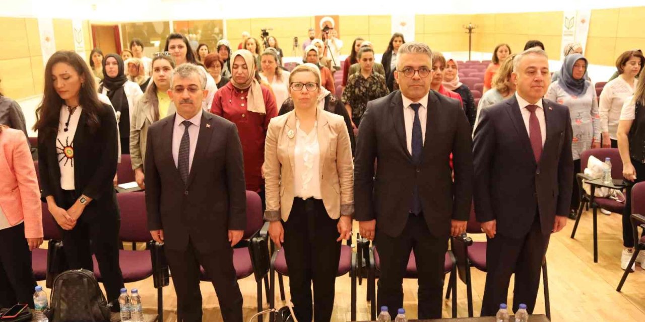 Kadın Çiftçiler Eğitimlerle Güçleniyor