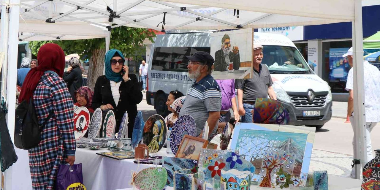 Aksaraylı Kadınlar Hünerlerini Sergilediler