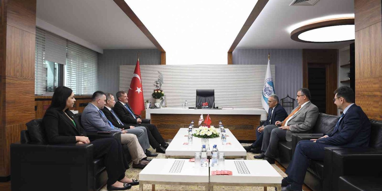 Kktc Bayındırlık Ve Ulaştırma Bakanı Prof. Dr. Erhan Arıklı: