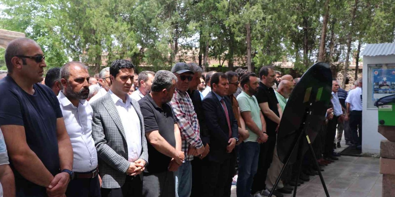 Özen Son Yolculuğuna Uğurlandı