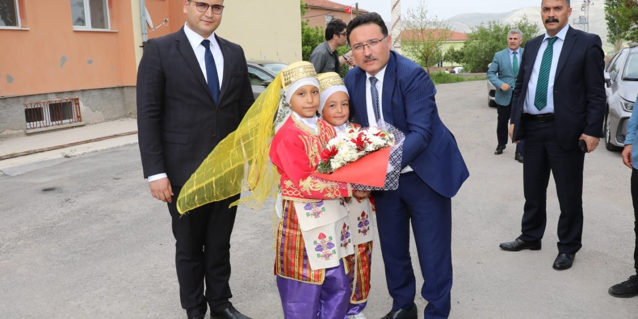 Vali Çiçek Pınarbaşı Ve Sarız İlçelerinde Ziyaretlerde Bulundu