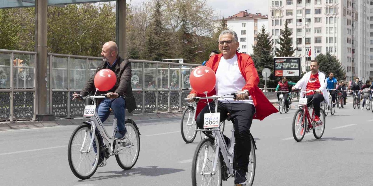 Kayseri Büyükşehir, Bisiklet Kullanımı Teşvikinde Türkiye’ye Örnek Oluyor