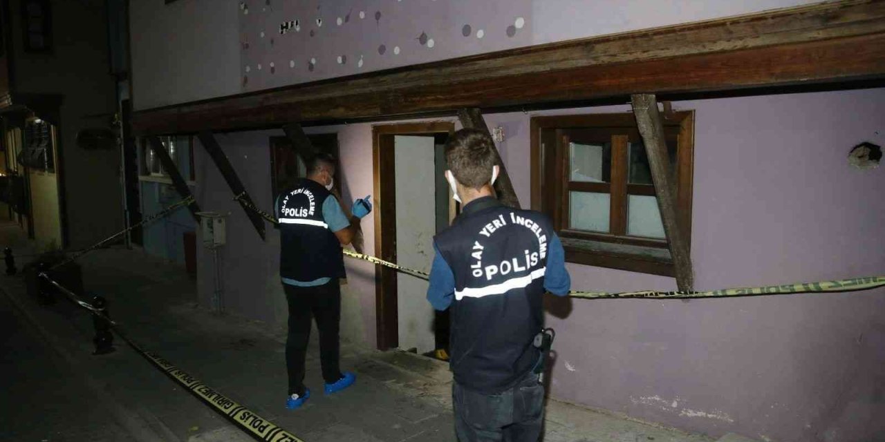 Ölüm Ve Yaralanmayla Sonuçlanan Silahlı Kavganın 3 Sanığına Müebbet Ve Toplam 39 Yıl 12 Ay Hapis Cezası