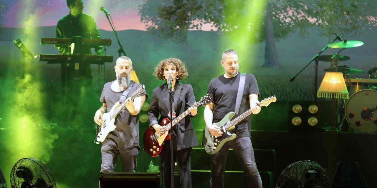 Fatma Turgut Üniversitelilerle Buluştu