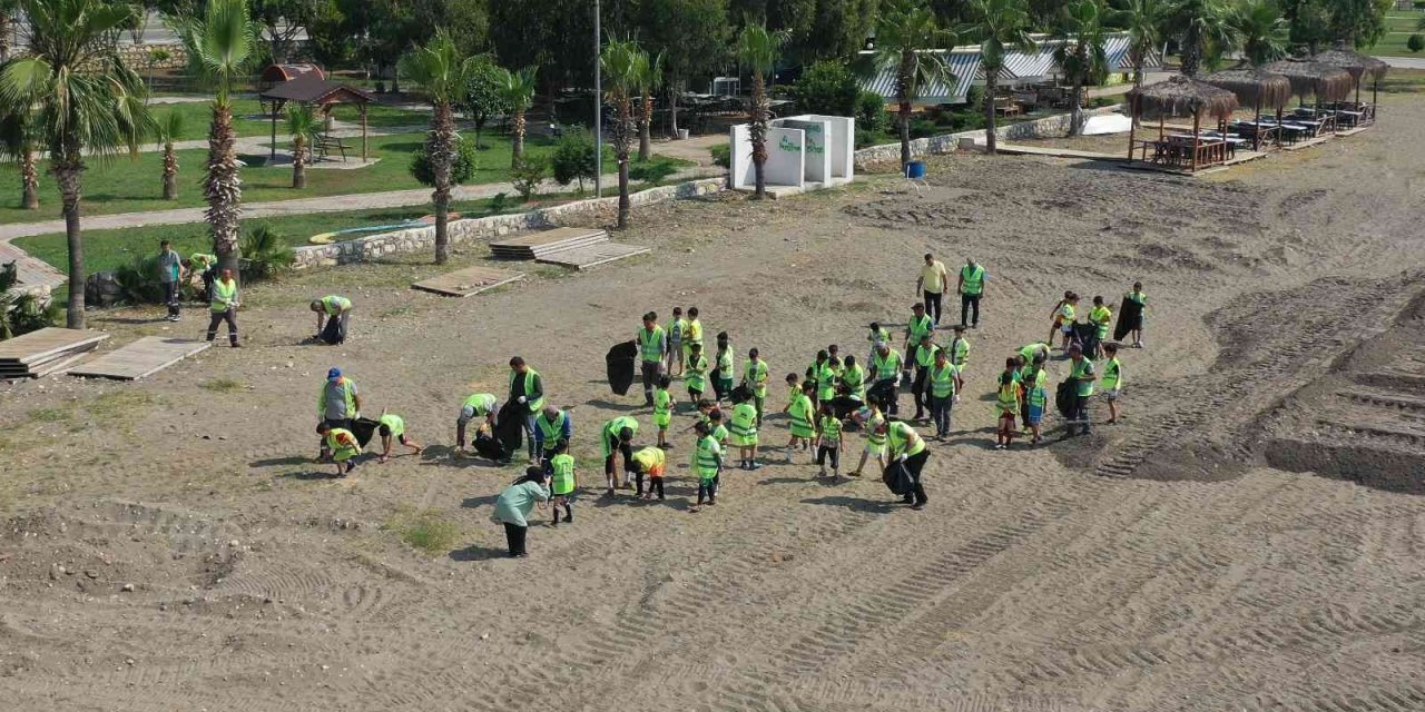 Doğa Müfettişleri ’dünya Çevre Günü’nde, Sahil Ve Parkı Temizledi