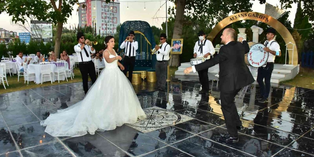 Yeni Evli Çiftin Tüm Hayalleri Bir ‘tuşla’ Yıkıldı