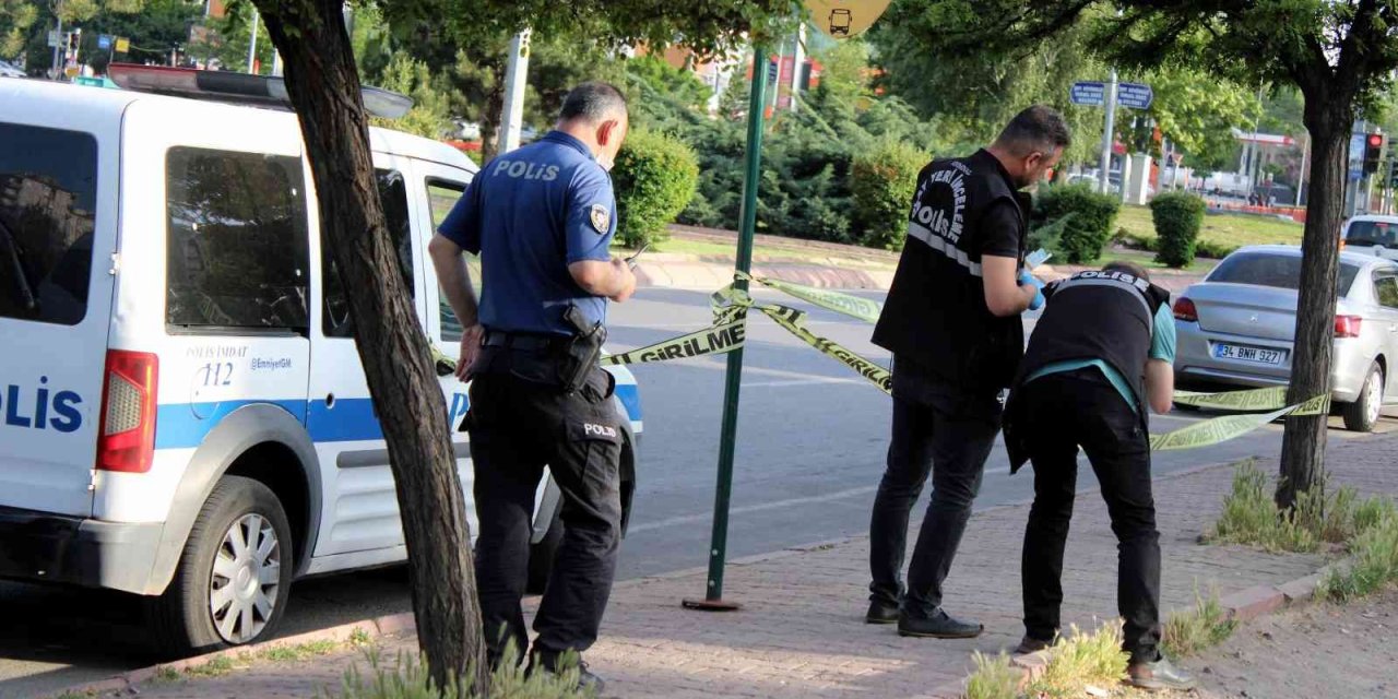 Otomobilden Tüfekle Açılan Ateş Sonucu Yaralandı