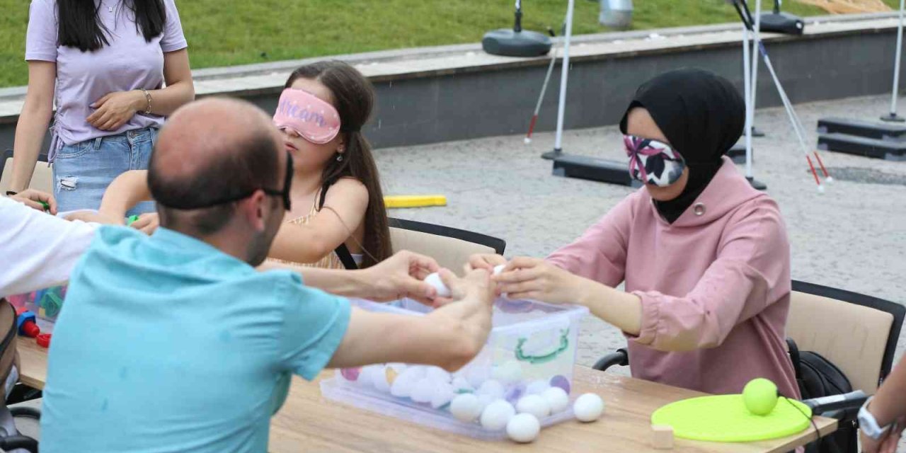 Büyükşehir Tarihi Kalede Empati Parkuru Kurdu, Gençlerin Sırdaşı Oldu