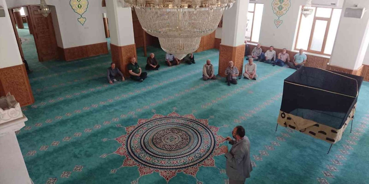 Beyşehir’de Hacı Adaylarına Uygulamalı Eğitim