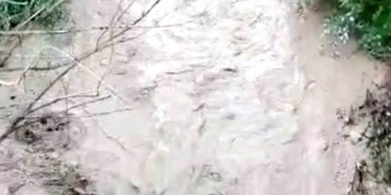 Sağanak Yağış Yeşilhisar’da Su Taşkınına Neden Oldu