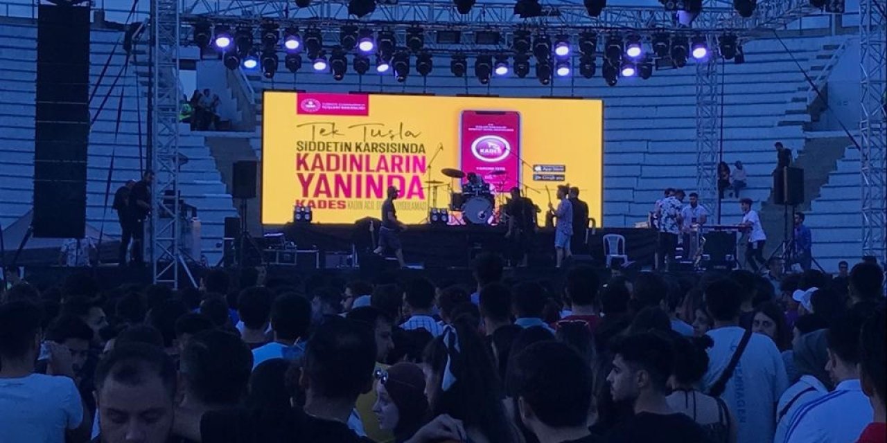 Kades Gençlere Tanıtıldı