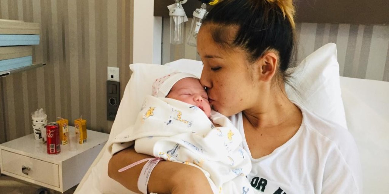 Antalya’da Takside Doğum Mutluluğu