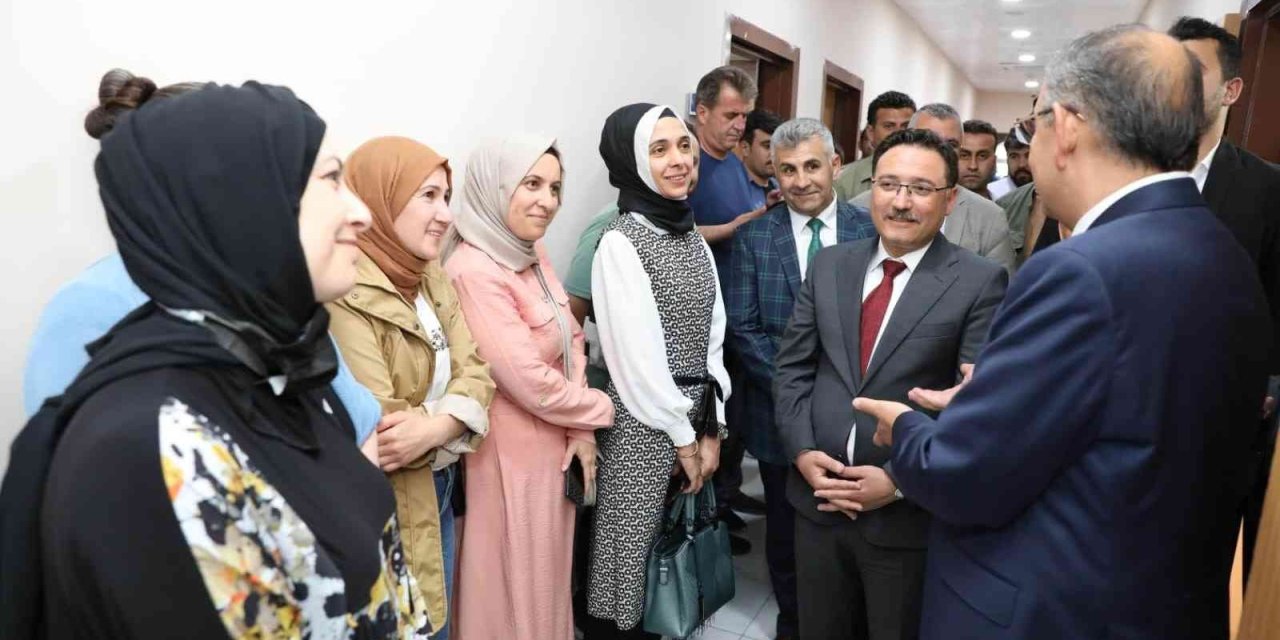 Vali Gökmen Çiçek Gençlerle Ve Milli Sporcular İle Buluştu