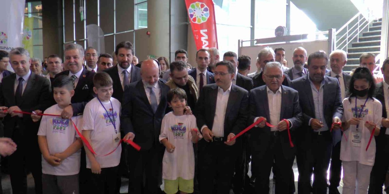 Kocafest’e Katılan Öğrenciler, Türk Havacılığına Katkı Sağlayacak Projeler Sergiledi