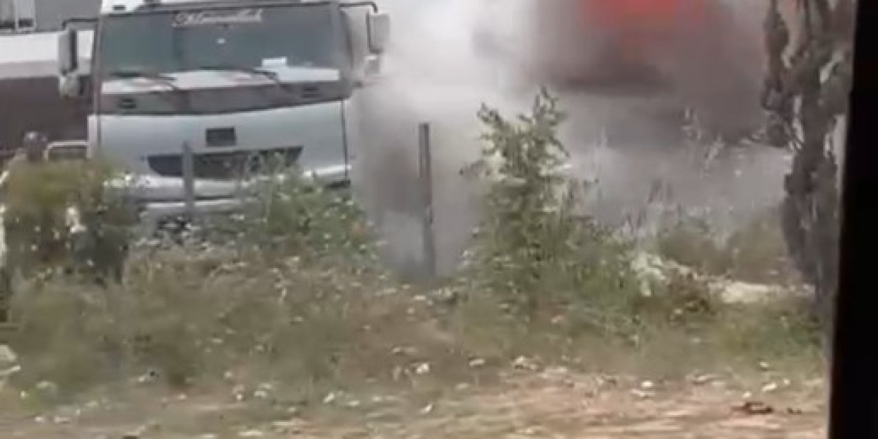 Park Halindeki Kamyon Alev Alev Yandı
