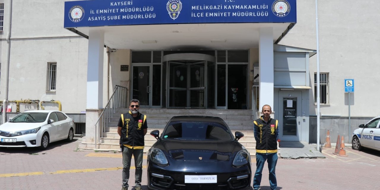 Kayseri Polisi Çalıntı Porsche Yakaladı