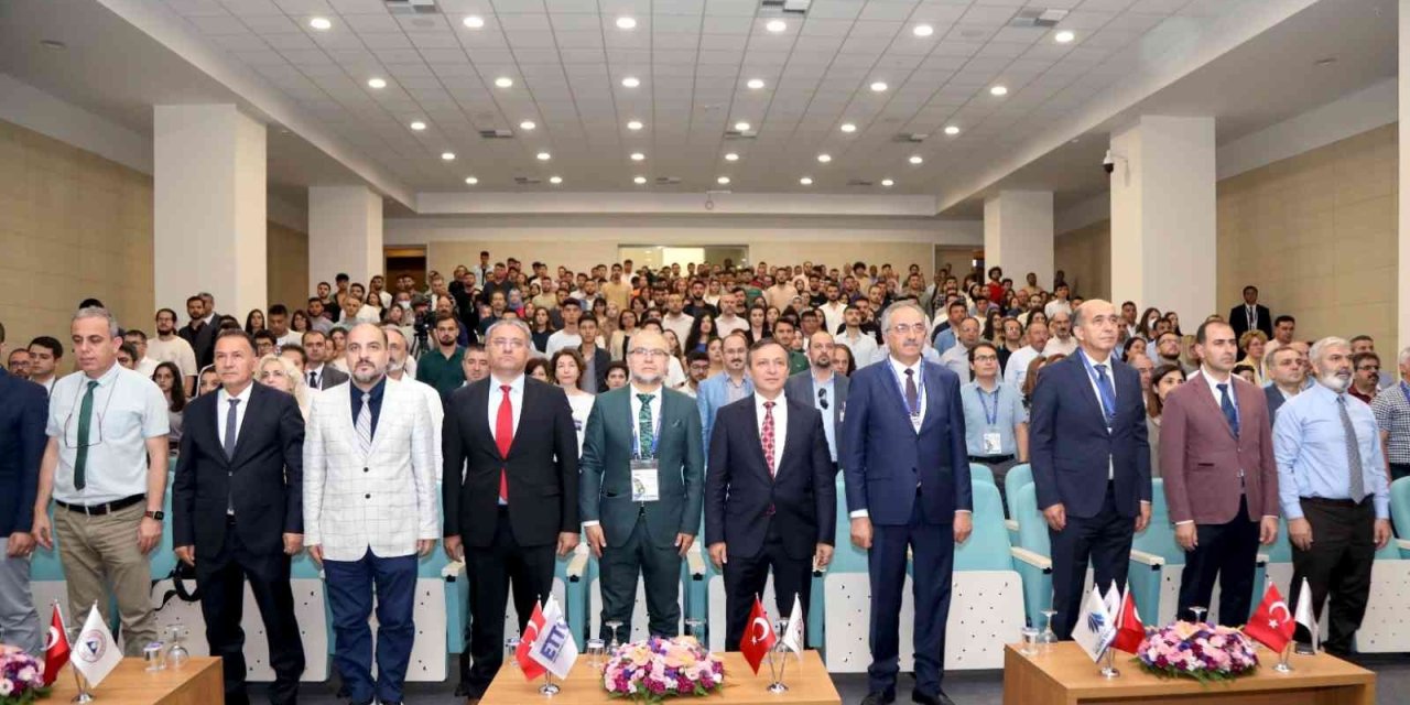 Erü’de “ıv. Araştırma Ve İnovasyon Çalıştayı” Başladı