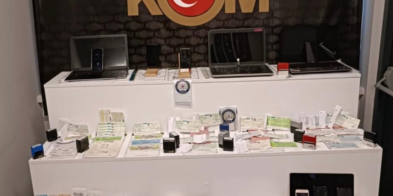 Paravan Şirket Kurarak 100 Milyon Dolandırdılar