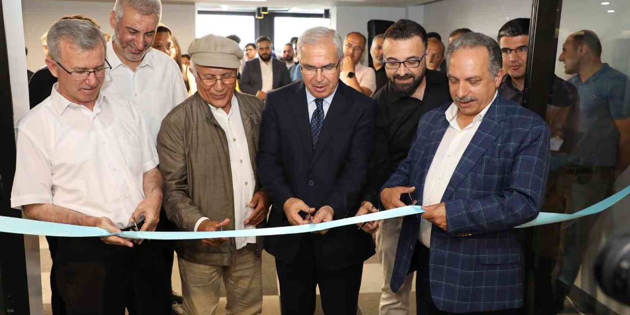 Talas’ta Portre Resim Sergisi Sanatseverlerle Buluştu